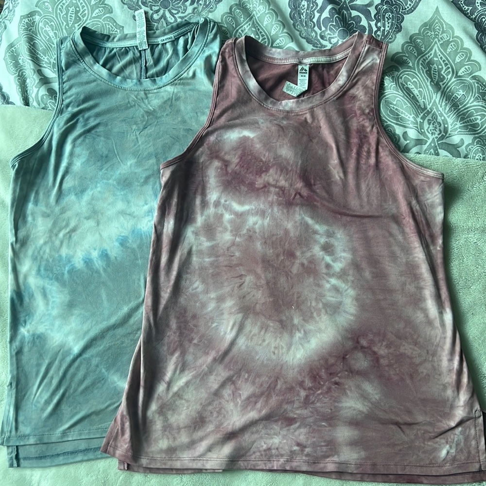 Set of 2 workout tops